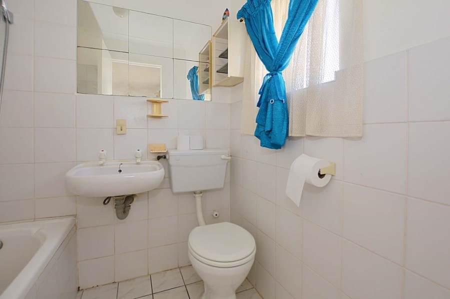To Let 1 Bedroom Property for Rent in West Riding Western Cape